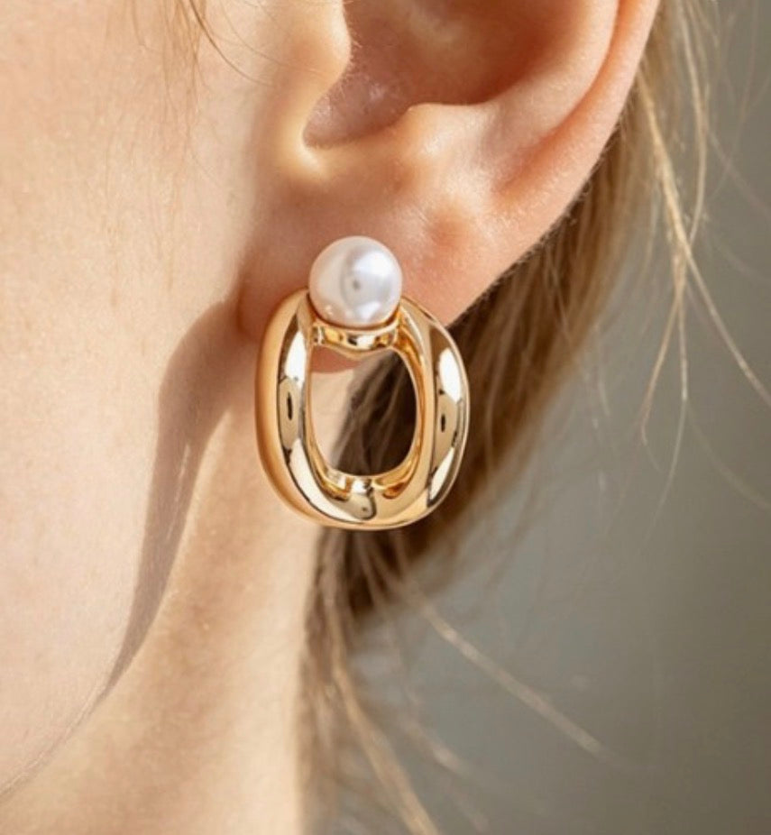 Pearl Stud