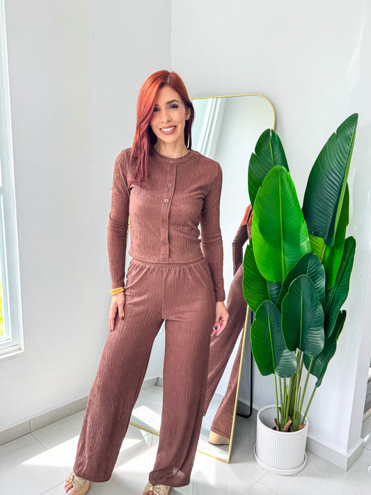 “Emma” Brown Set