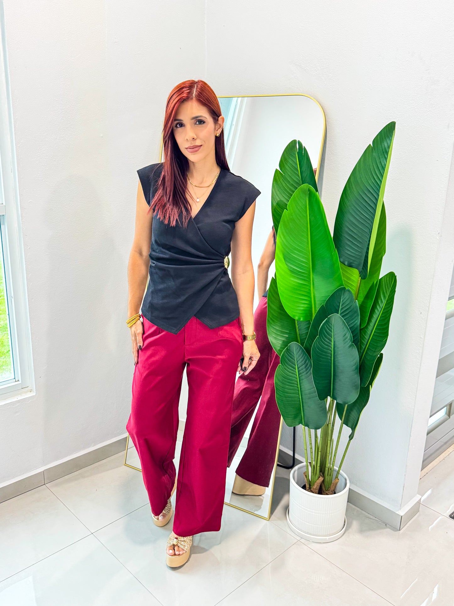 “Karelis” Black Gold Detail Top