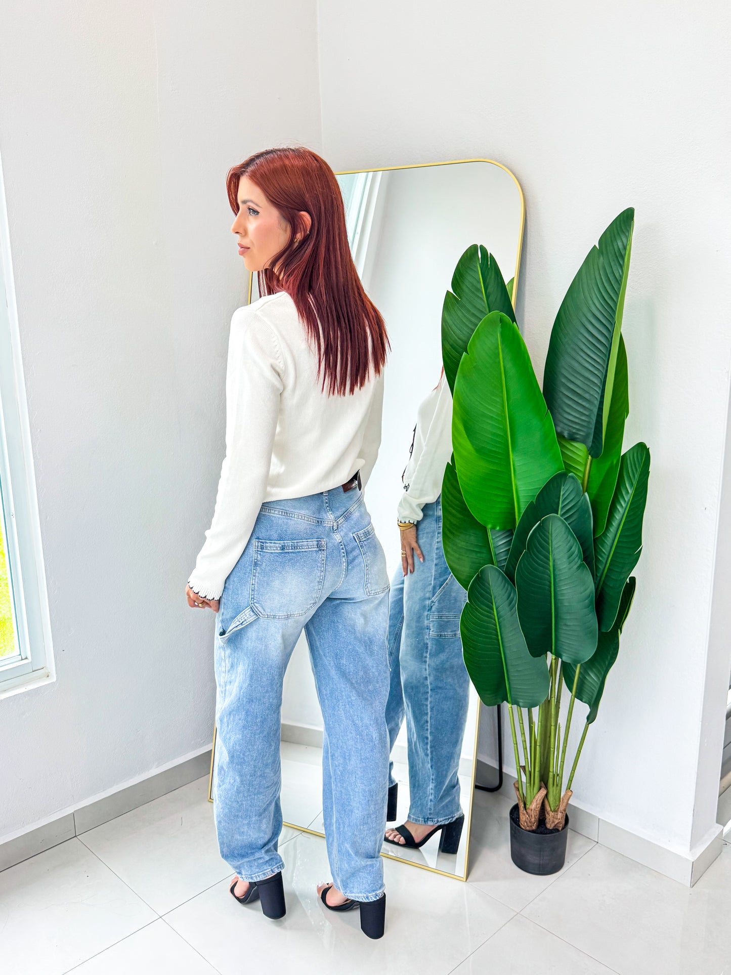 “Coralys” Off White Sweater Top