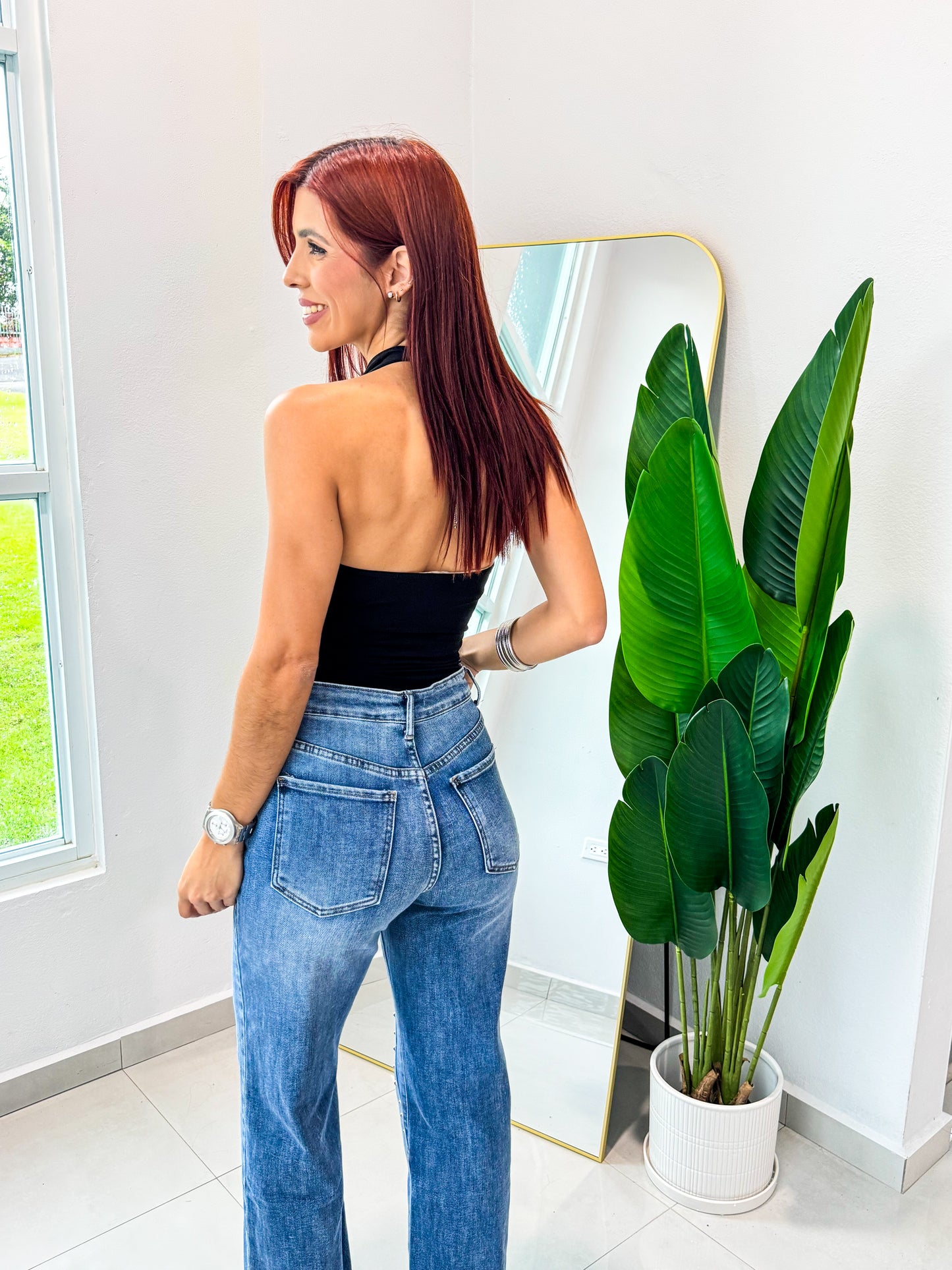 “Lorena” Black Halter Top