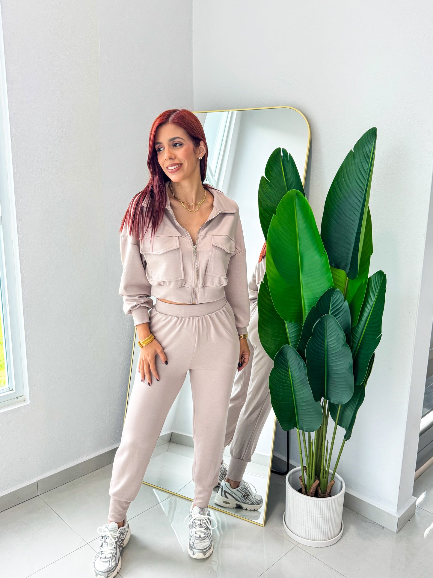 “Katiria” Taupe Travel Set