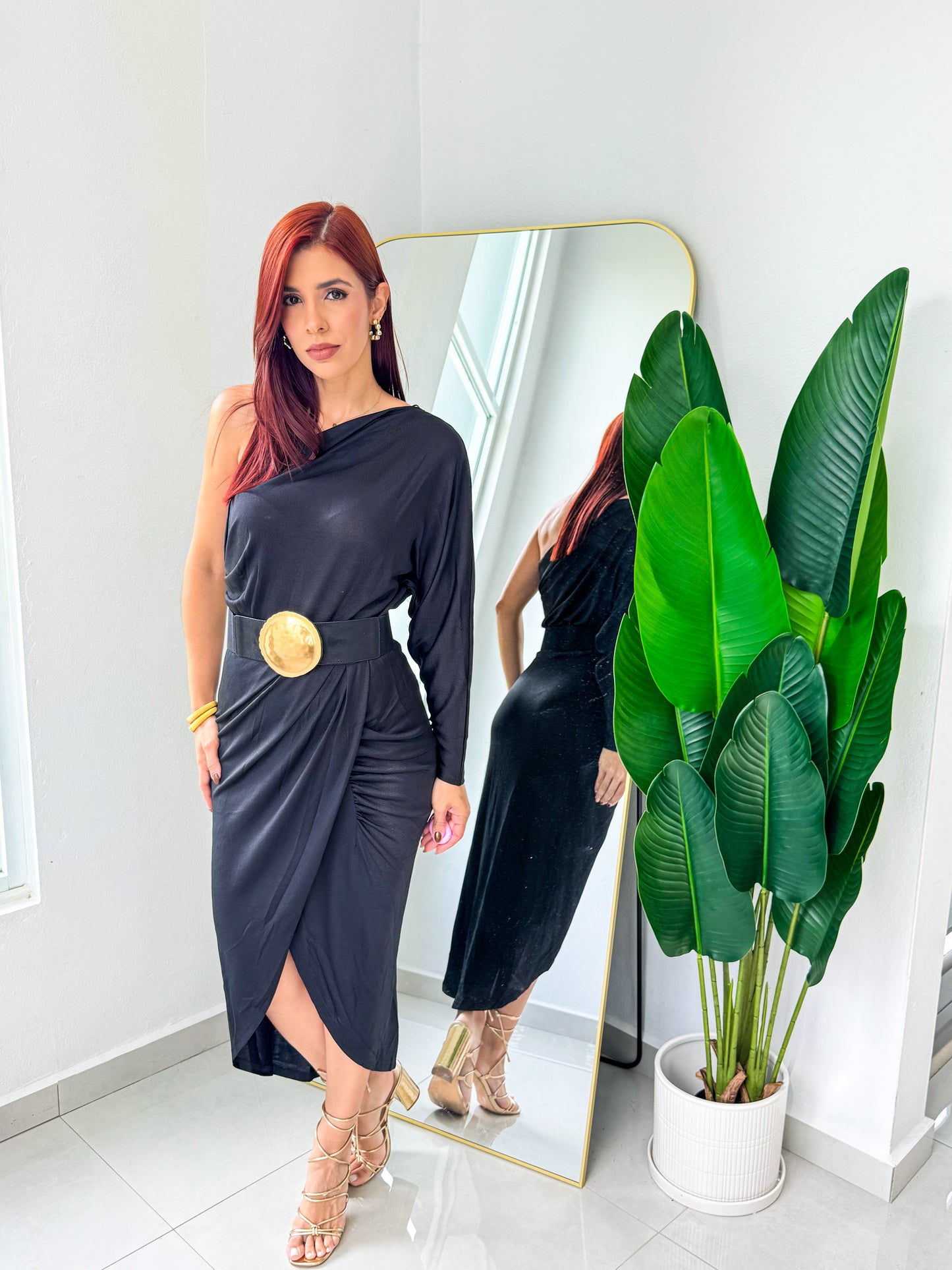 “Amanda” Black Midi Dress