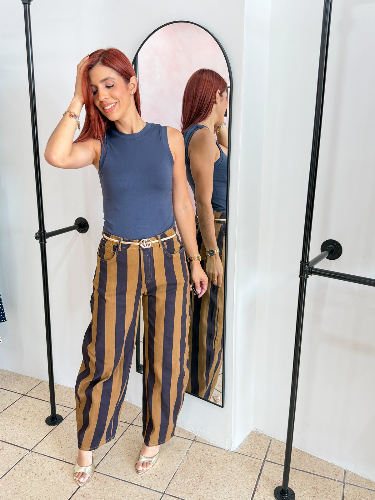 “Mía” Navy/Brown Stripe Barrel