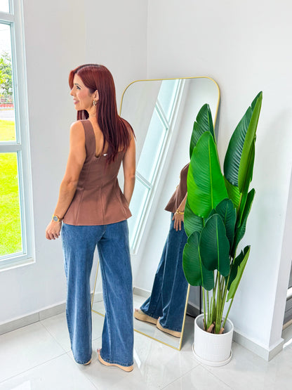 “Estela” Brown Top