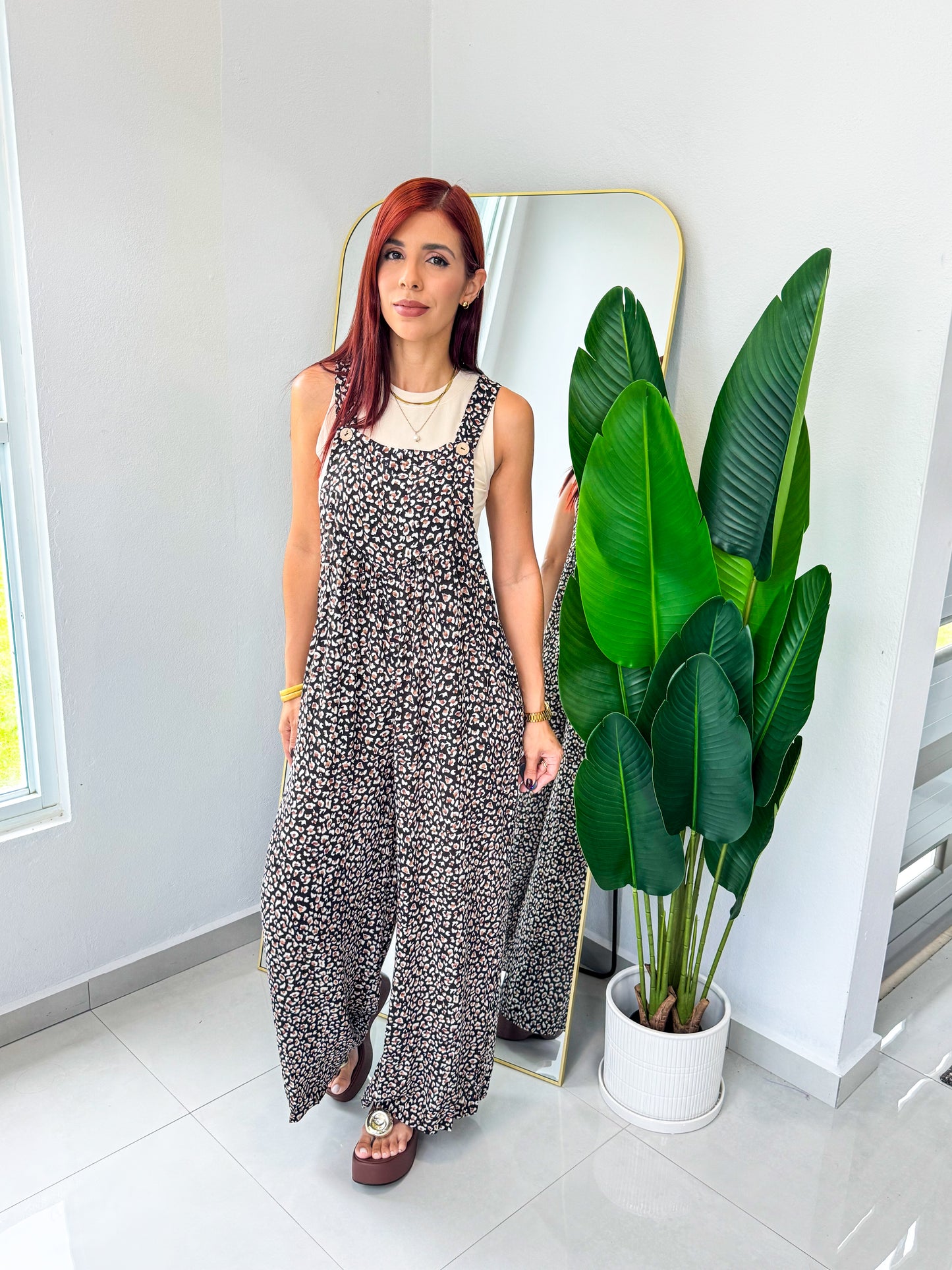 “Frances” Animal Print Jumpsuit (último L)