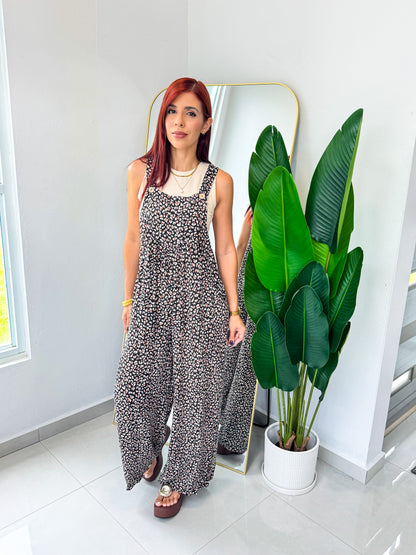 “Frances” Animal Print Jumpsuit (último L)