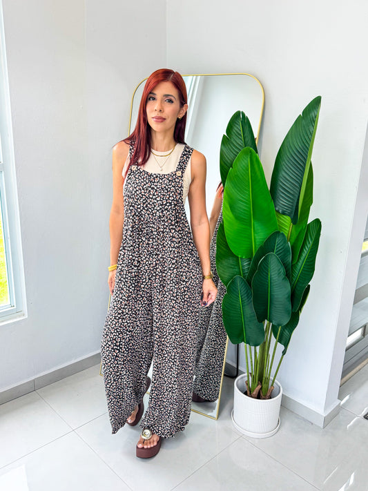 “Frances” Animal Print Jumpsuit (último L)