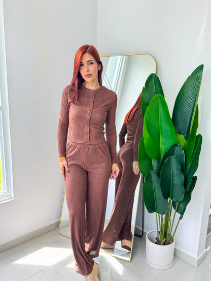 “Emma” Brown Set