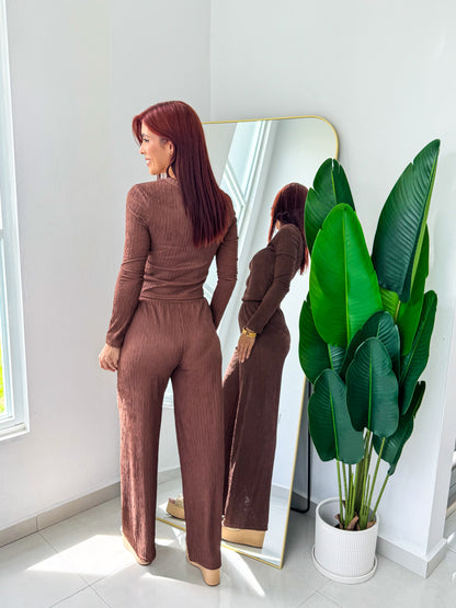 “Emma” Brown Set