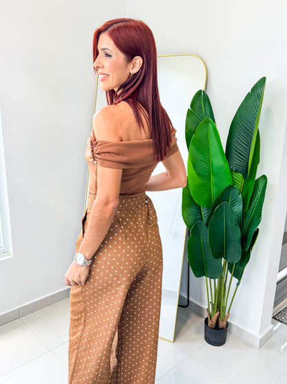 “Nicole” Brown Off Shoulder TOP