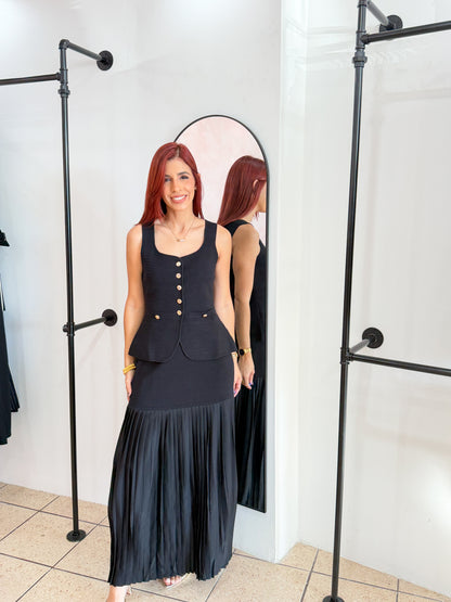 “Melanie” Black Pleated Skirt Set