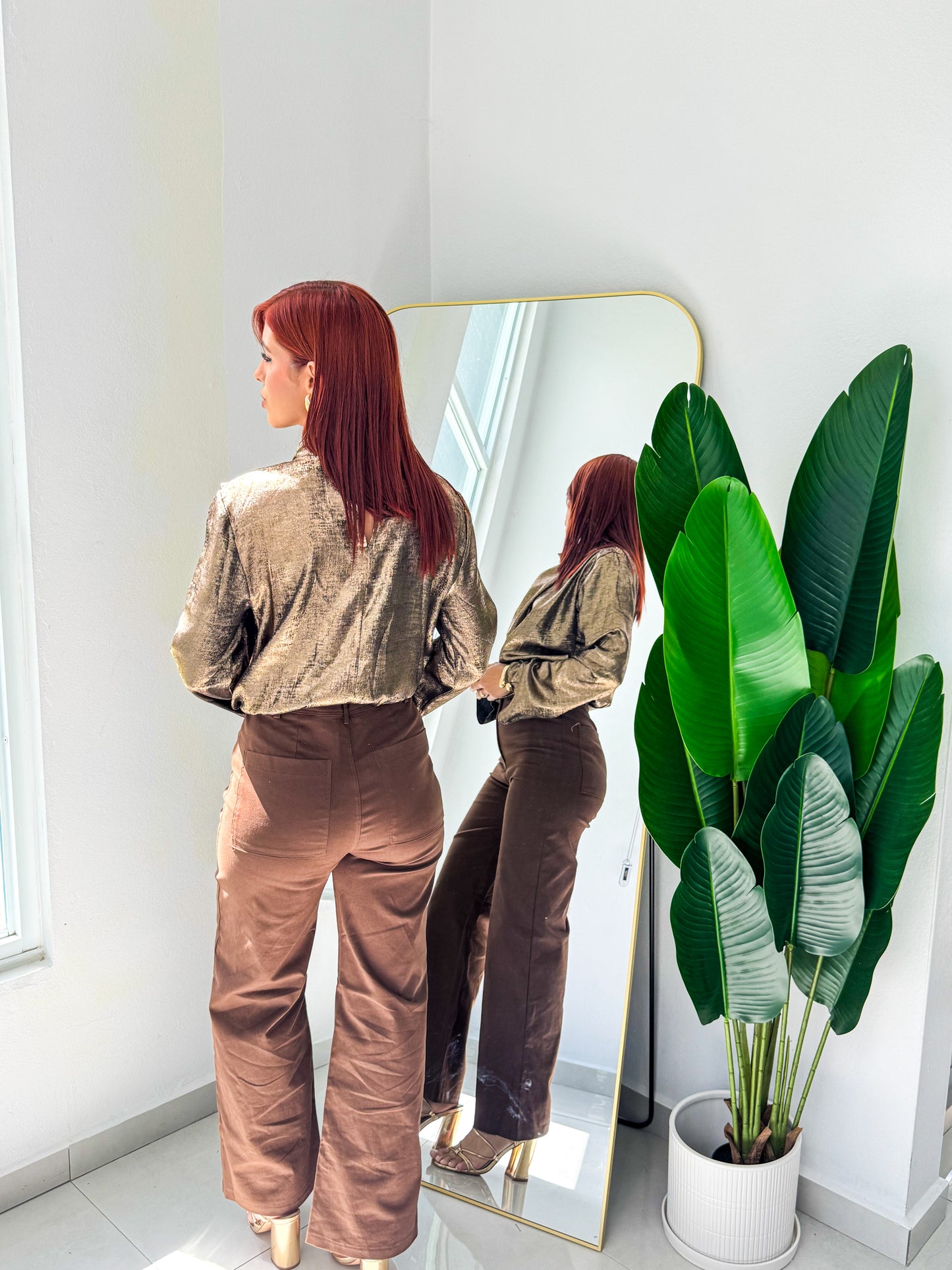 “Sofía” Foil Black/Gold Top (Holiday)